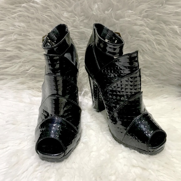 Privileged Brand Booties Nasty Gal Patent Peep Toe - Picture 4 of 6